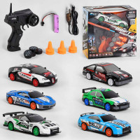 Машина на радіокеруванні SC 24 A 0712 6 кольорів акумулятор 37 V підсвічування фар 6 дорожніх конусів ВИДАЄТЬСЯ МІКС ВИДІВ