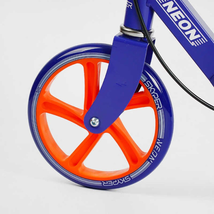 Самокат двухколесный Skyper Neon N-41417 стальная рама ручной тормоз колеса PU диаметр 200мм грипсы резиновые Skyper