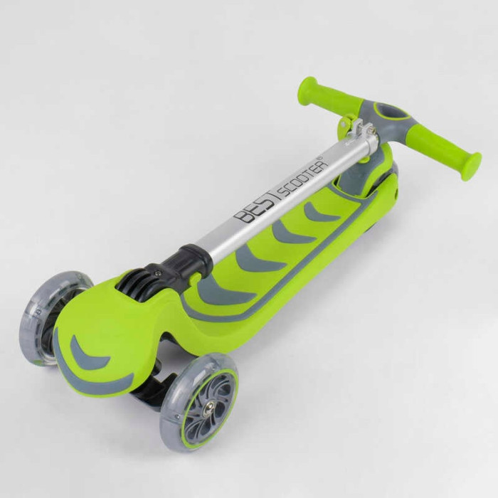 Самокат трехколесный 46987 Best Scooter САЛАТОВЫЙ складной алюминиевый руль 4 колеса PU со светом d=12 см Best Scooter