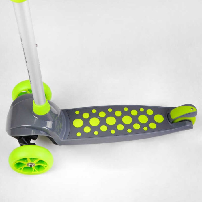 Самокат трехколесный LK-70111 Best Scooter СВЕТ ДЕКИ КОЛЕС И ДИСКОВ съемный руль передние колеса PU 120х35мм задние колеса PU 80х30мм Best Scooter