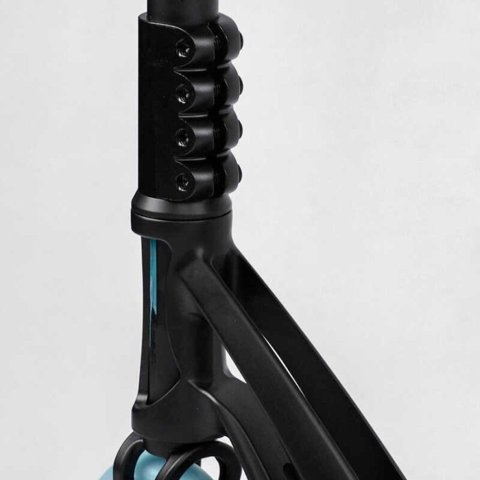 Самокат трюковый МТ-40488 Best Scooter FEAR SCS-система ПЕГИ алюминиевый диск и дека колеса PU d=115мм 58 см Best Scooter