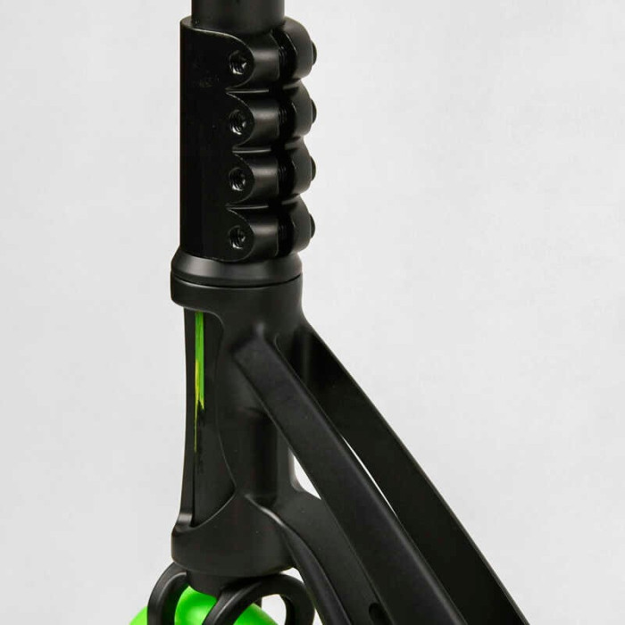 Самокат трюковый МТ-60611 Best Scooter FEAR SCS-система ПЕГИ алюминиевый диск и дека колеса PU d=115 мм Best Scooter