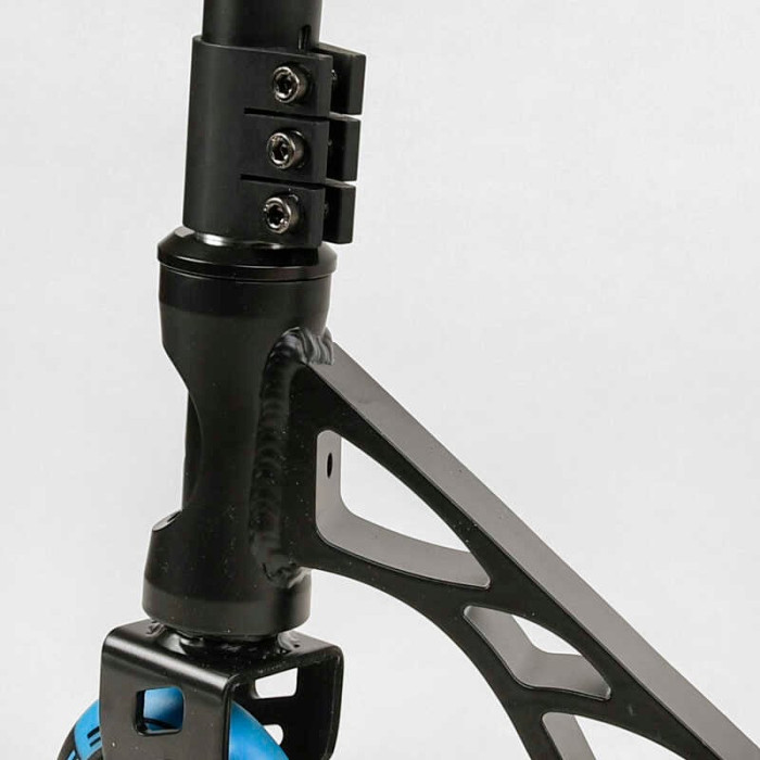 Самокат трюковый RC-11108 Best Scooter Reactor HIC-система ПЕГИ алюминиевый диск и дека колеса PU d=110мм ширина руля 55 см Best Scooter